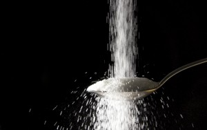 food-sugar-salt-metal-spoon-pour-spoonful-black-background-1280x800