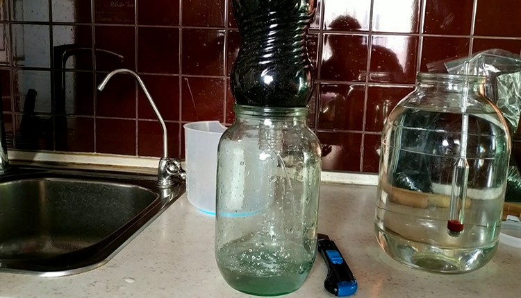 самодельный угольный фильтр из пластиковой бутылки