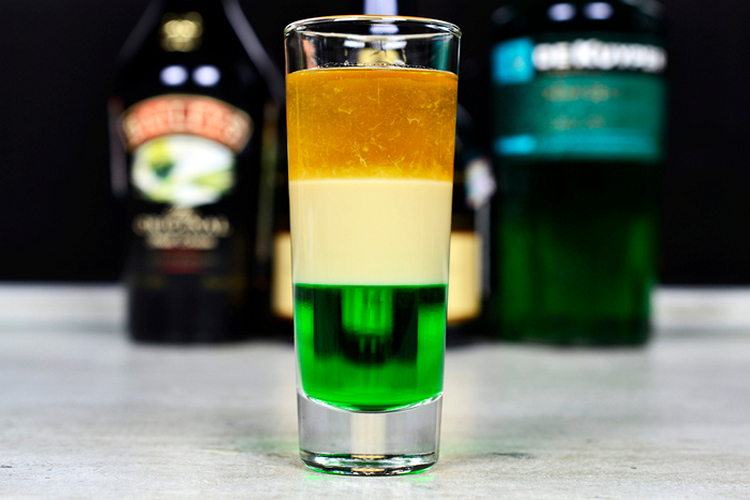 коктейль с виски Ирландский флаг
