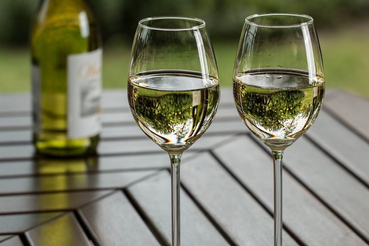 калорийность белого вина